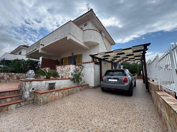 casa indipendente in vendita a San Nicola Arcella