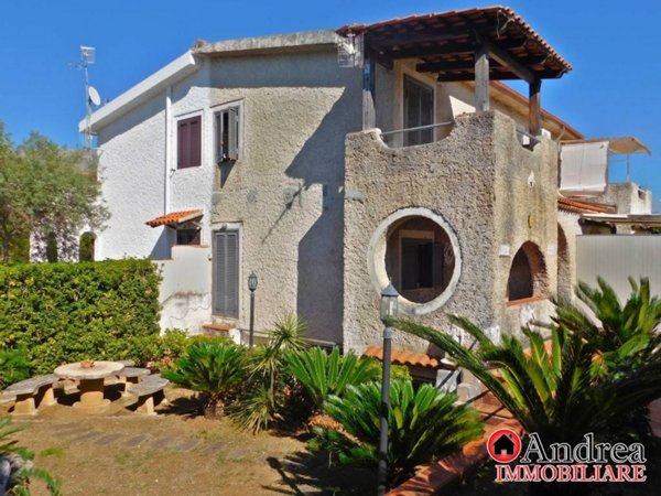casa indipendente in vendita a San Nicola Arcella
