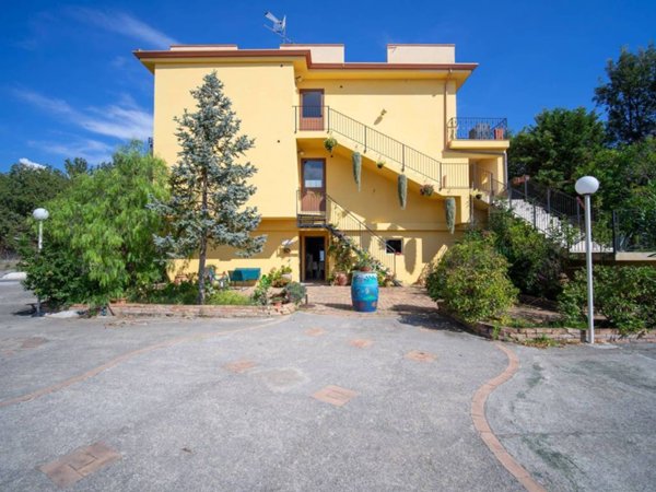 negozio in vendita a San Nicola Arcella