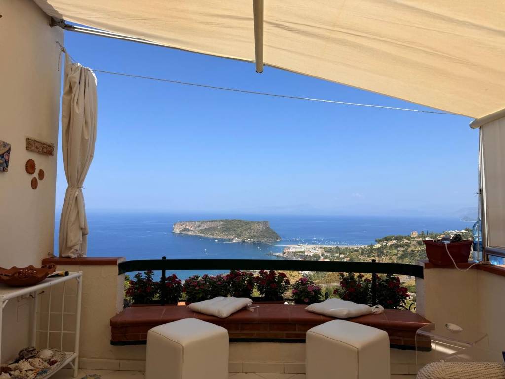 casa indipendente in vendita a San Nicola Arcella