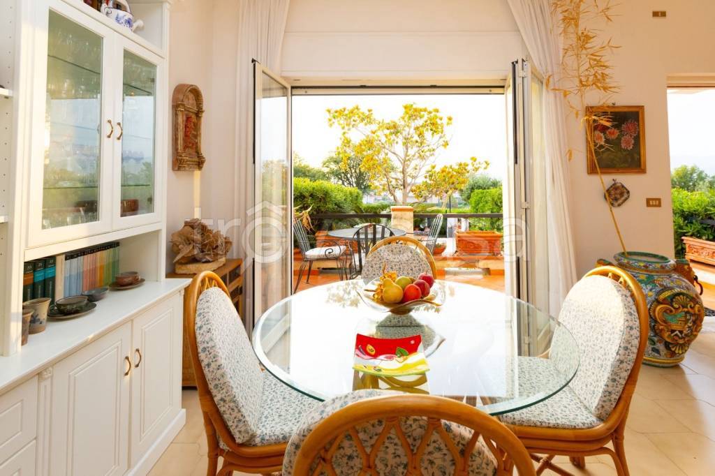 casa indipendente in vendita a San Nicola Arcella