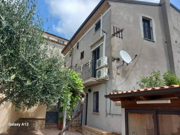 casa indipendente in vendita a San Pietro in Amantea