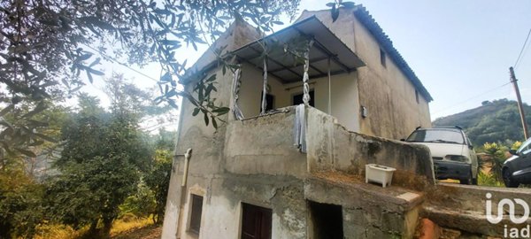 casa indipendente in vendita a San Pietro in Amantea