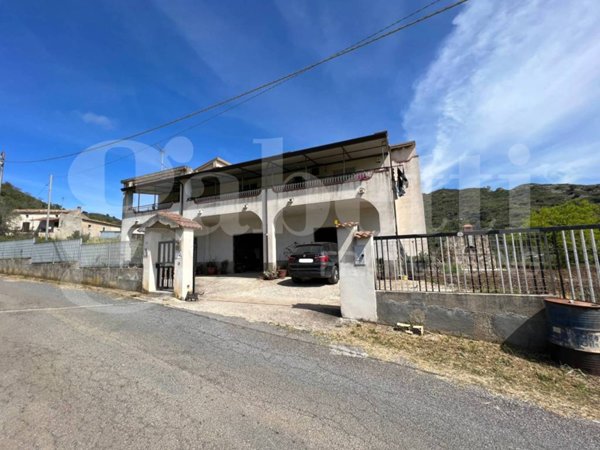 casa indipendente in vendita a San Pietro in Amantea