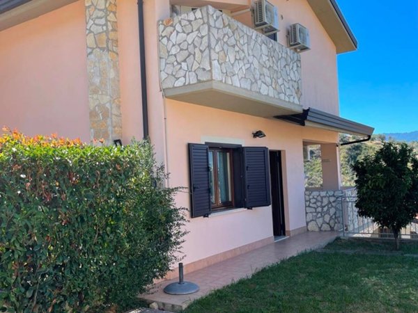 casa indipendente in vendita a San Pietro in Guarano