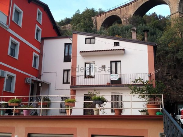 casa indipendente in vendita a San Pietro in Guarano