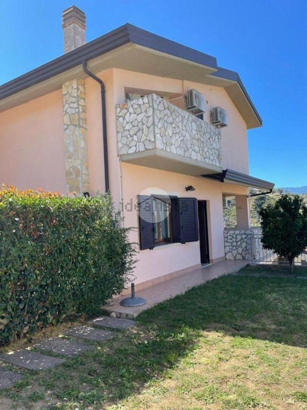 casa indipendente in vendita a San Pietro in Guarano