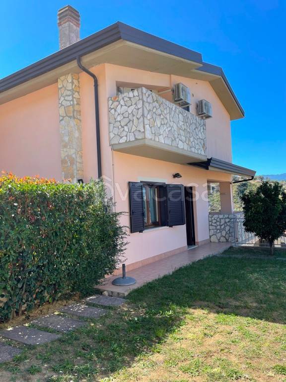 casa indipendente in vendita a San Pietro in Guarano