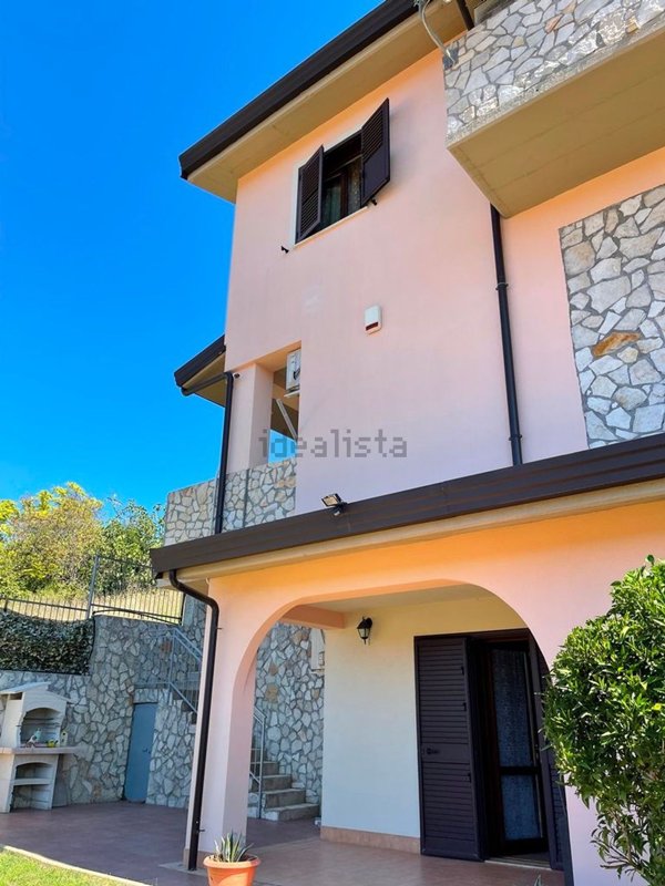 casa indipendente in vendita a San Pietro in Guarano in zona San Benedetto