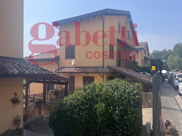 casa indipendente in vendita a San Pietro in Guarano