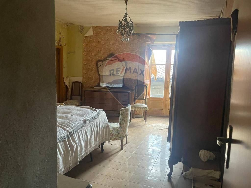 casa indipendente in vendita a Santa Caterina Albanese