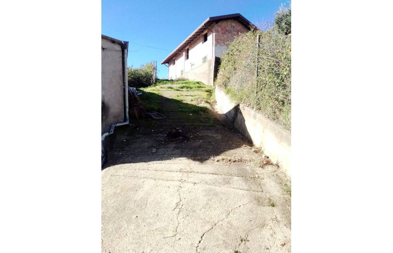 casa indipendente in vendita a Santa Caterina Albanese