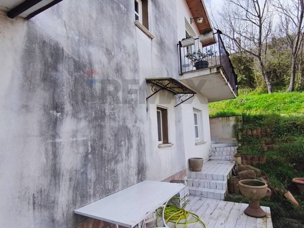 casa indipendente in vendita a Santa Caterina Albanese