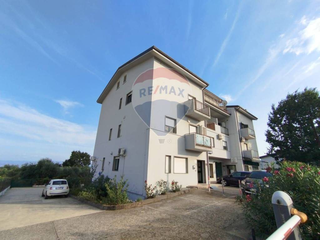 appartamento in vendita a Santa Caterina Albanese