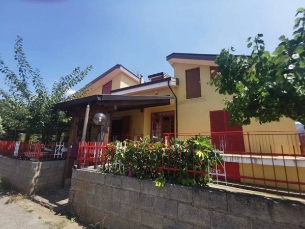 casa indipendente in vendita a Santa Domenica Talao