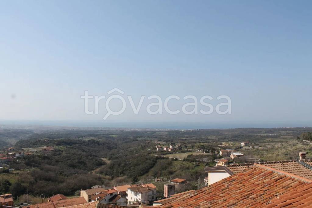 casa indipendente in vendita a Santa Domenica Talao