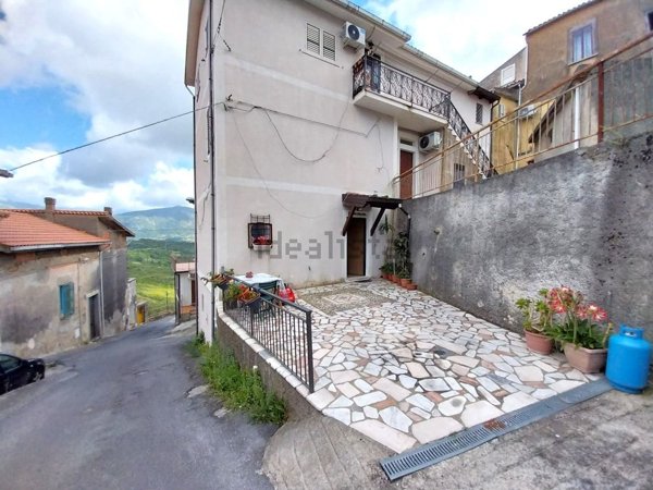 appartamento in vendita a Santa Domenica Talao