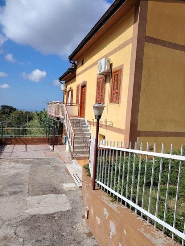 casa indipendente in vendita a Santa Domenica Talao