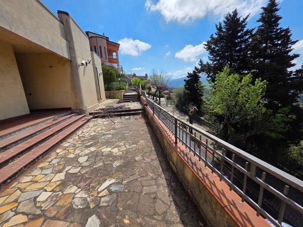 casa indipendente in vendita a Santa Domenica Talao