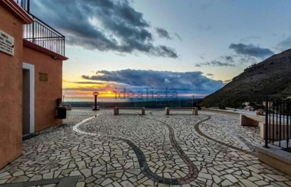 casa indipendente in vendita a Santa Domenica Talao