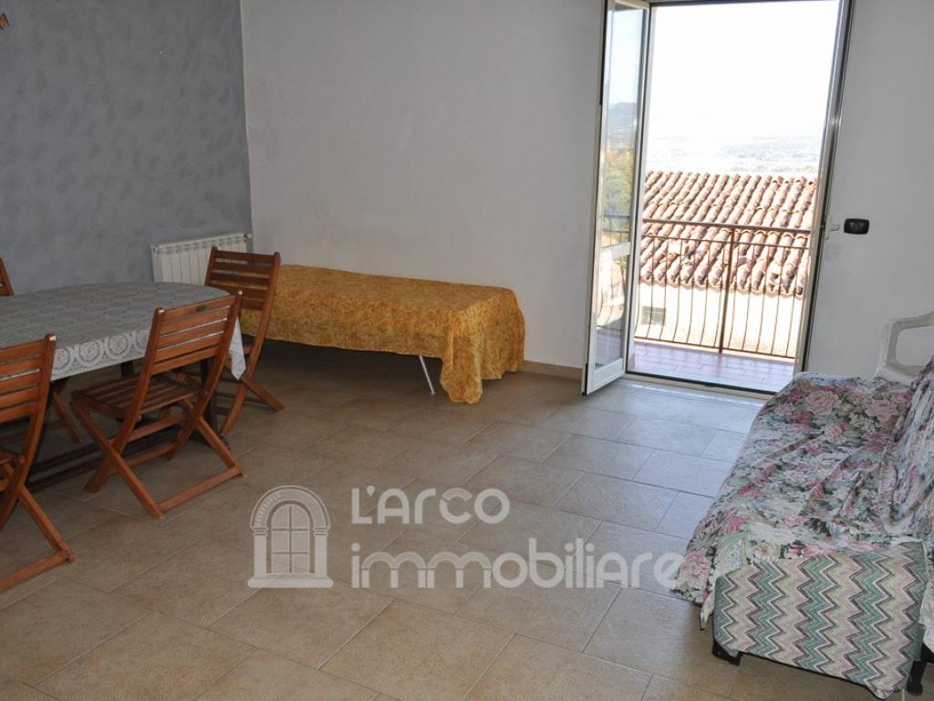 casa indipendente in vendita a Santa Maria del Cedro