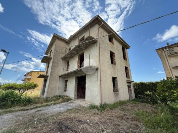 casa indipendente in vendita a Santa Maria del Cedro