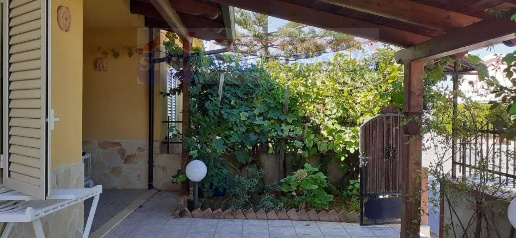 casa indipendente in vendita a Santa Maria del Cedro