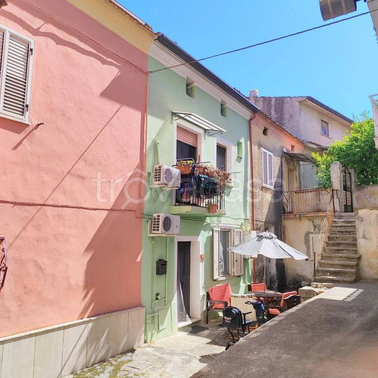 casa indipendente in vendita a Santa Maria del Cedro