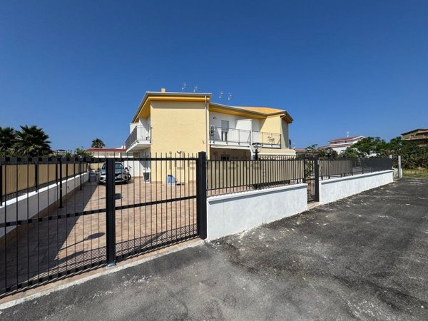 casa indipendente in vendita a Santa Maria del Cedro