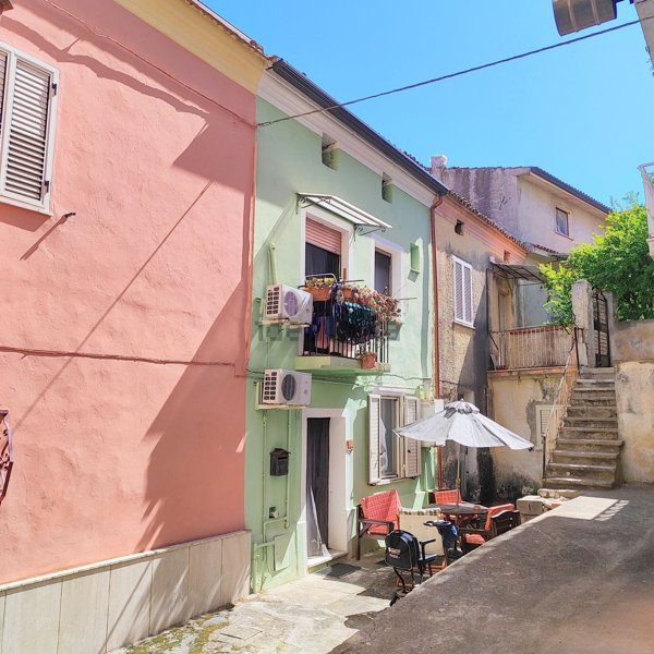 casa indipendente in vendita a Santa Maria del Cedro