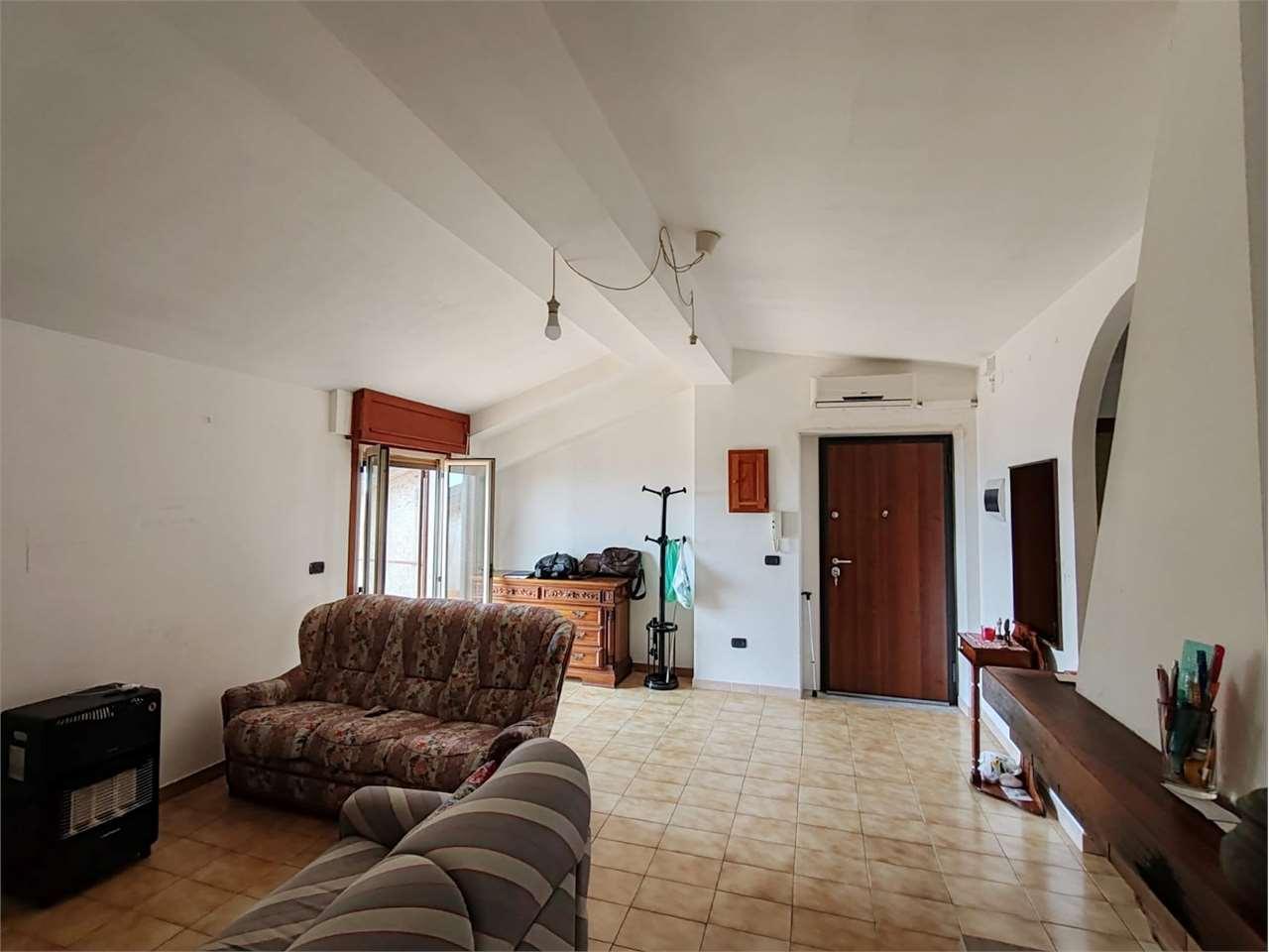 pentavano in vendita a Santa Maria del Cedro