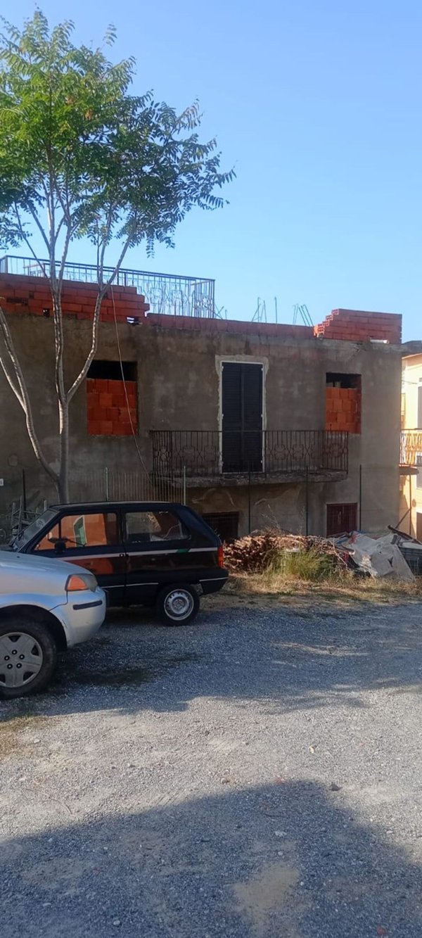 casa indipendente in vendita a Santa Maria del Cedro