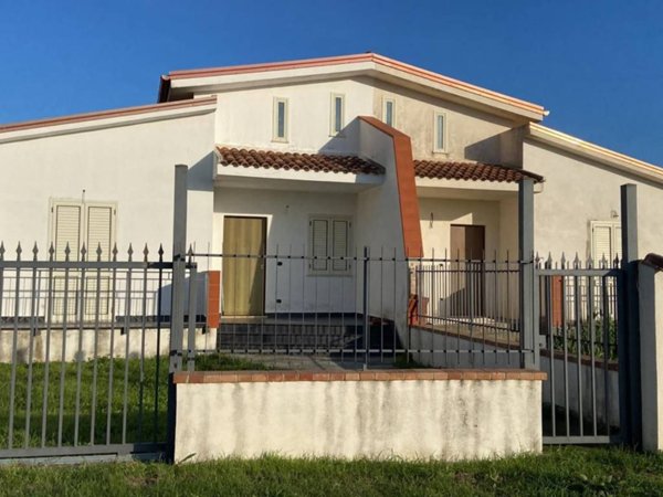 casa indipendente in vendita a Santa Maria del Cedro