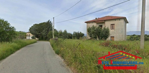 casa indipendente in vendita a Santa Sofia d'Epiro