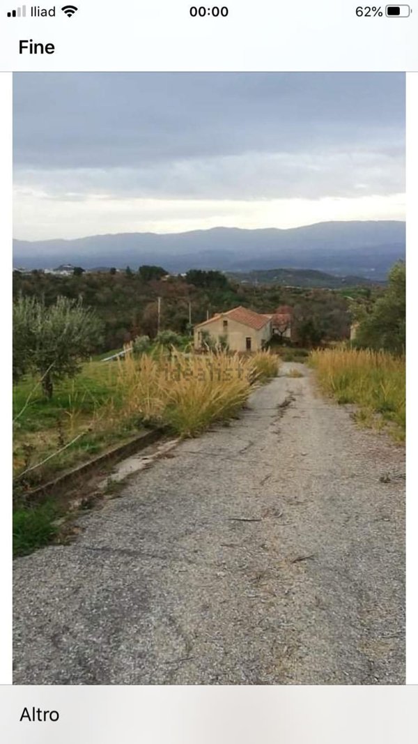 locale di sgombero in vendita a Santa Sofia d'Epiro