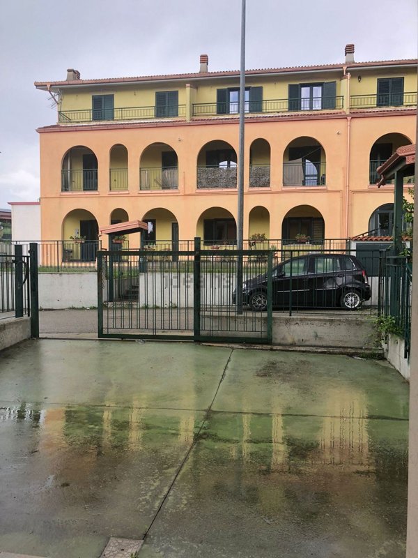casa indipendente in vendita a Santo Stefano di Rogliano