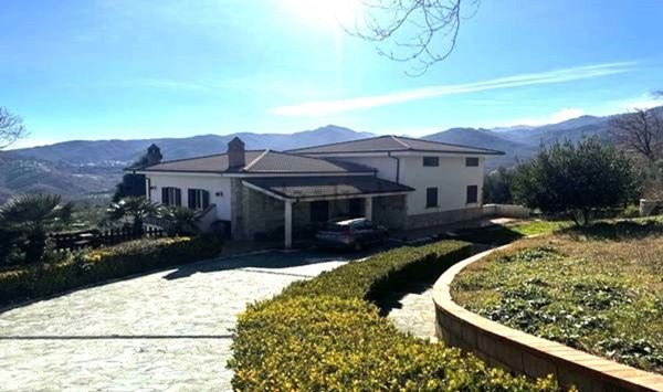 casa indipendente in vendita a San Vincenzo La Costa
