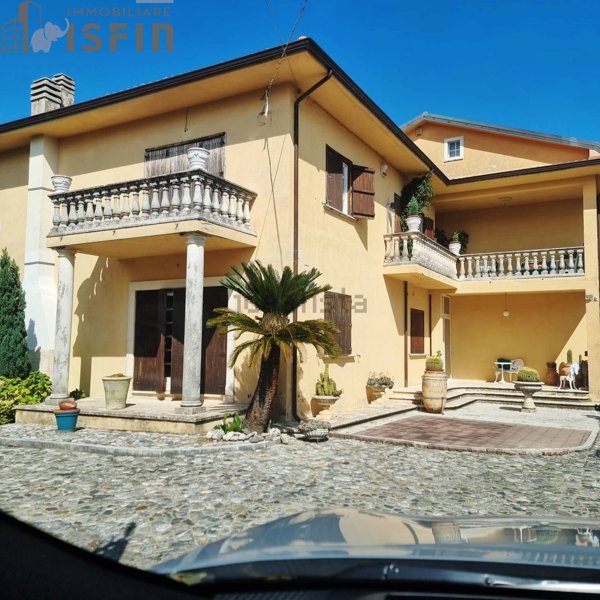 casa indipendente in vendita a San Vincenzo La Costa