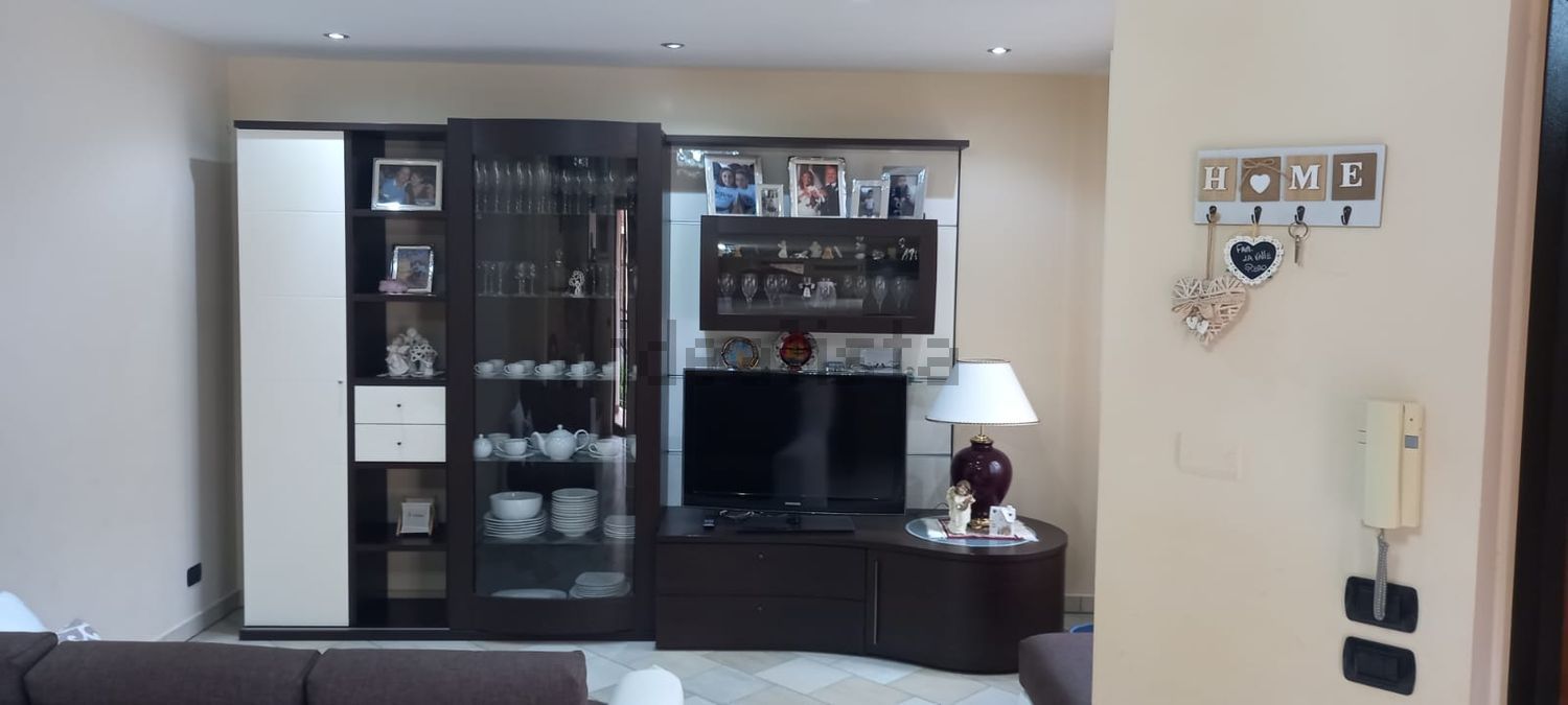 casa indipendente in vendita a San Vincenzo La Costa