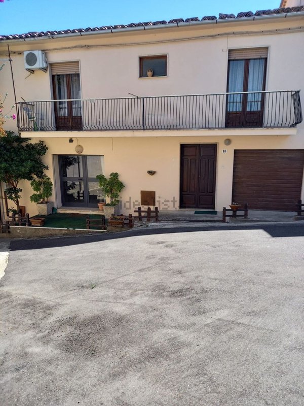 appartamento in vendita a San Vincenzo La Costa in zona San Sisto