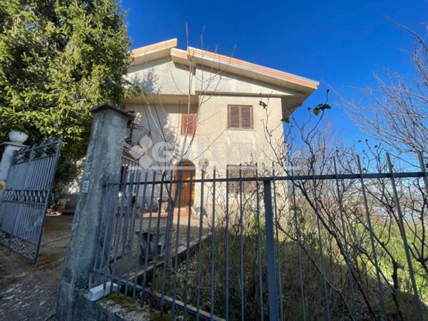 casa indipendente in vendita a San Vincenzo La Costa in zona Gesuiti