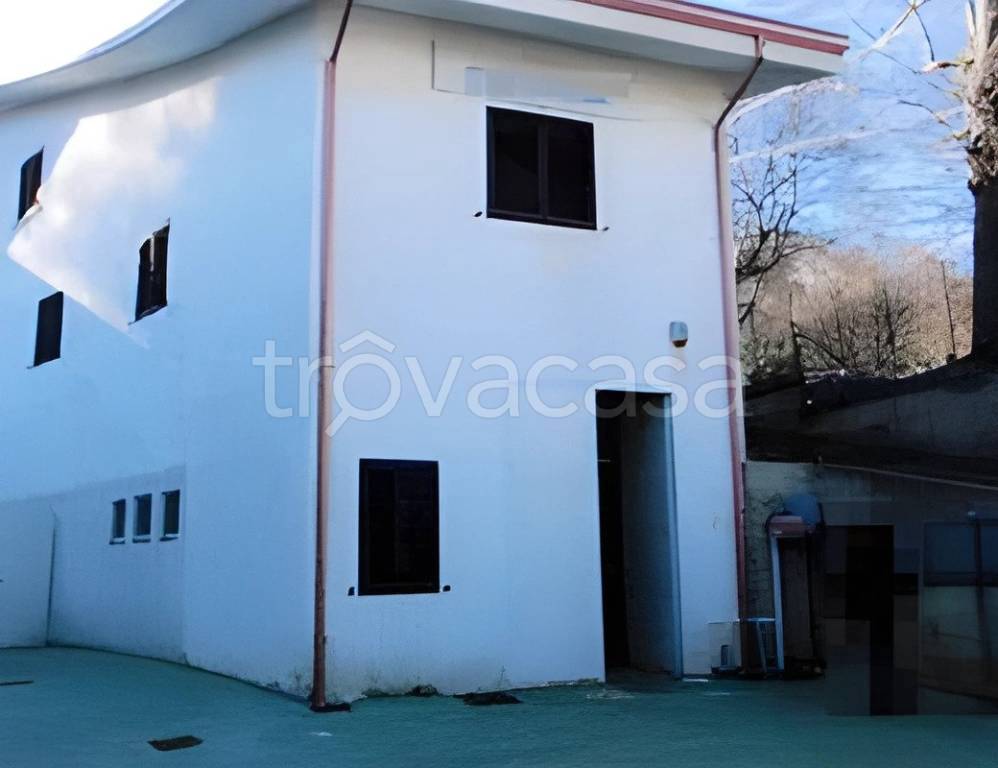 casa indipendente in vendita a San Vincenzo La Costa