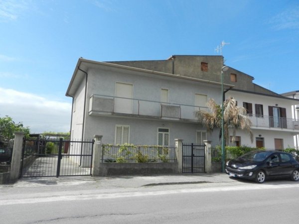 casa indipendente in vendita a Scalea