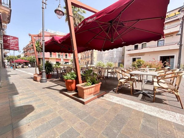 negozio in vendita a Scalea