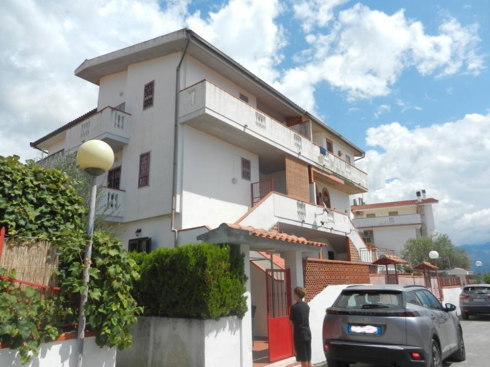 casa indipendente in vendita a Scalea