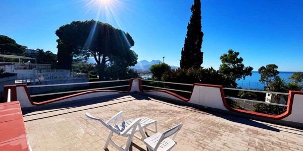 casa indipendente in vendita a Scalea