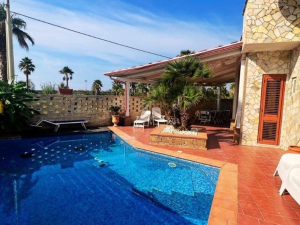 casa indipendente in vendita a Scalea