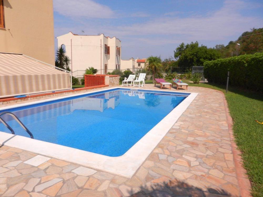 casa indipendente in vendita a Scalea