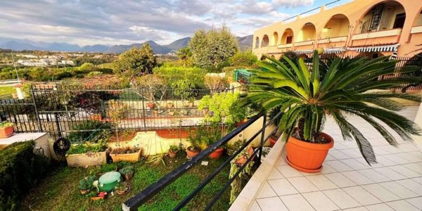 casa indipendente in vendita a Scalea