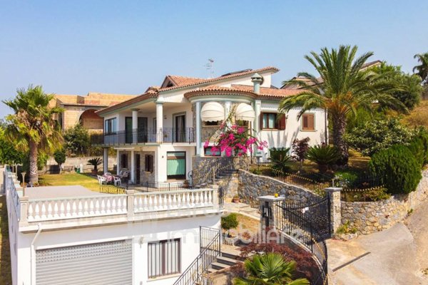casa indipendente in vendita a Scalea